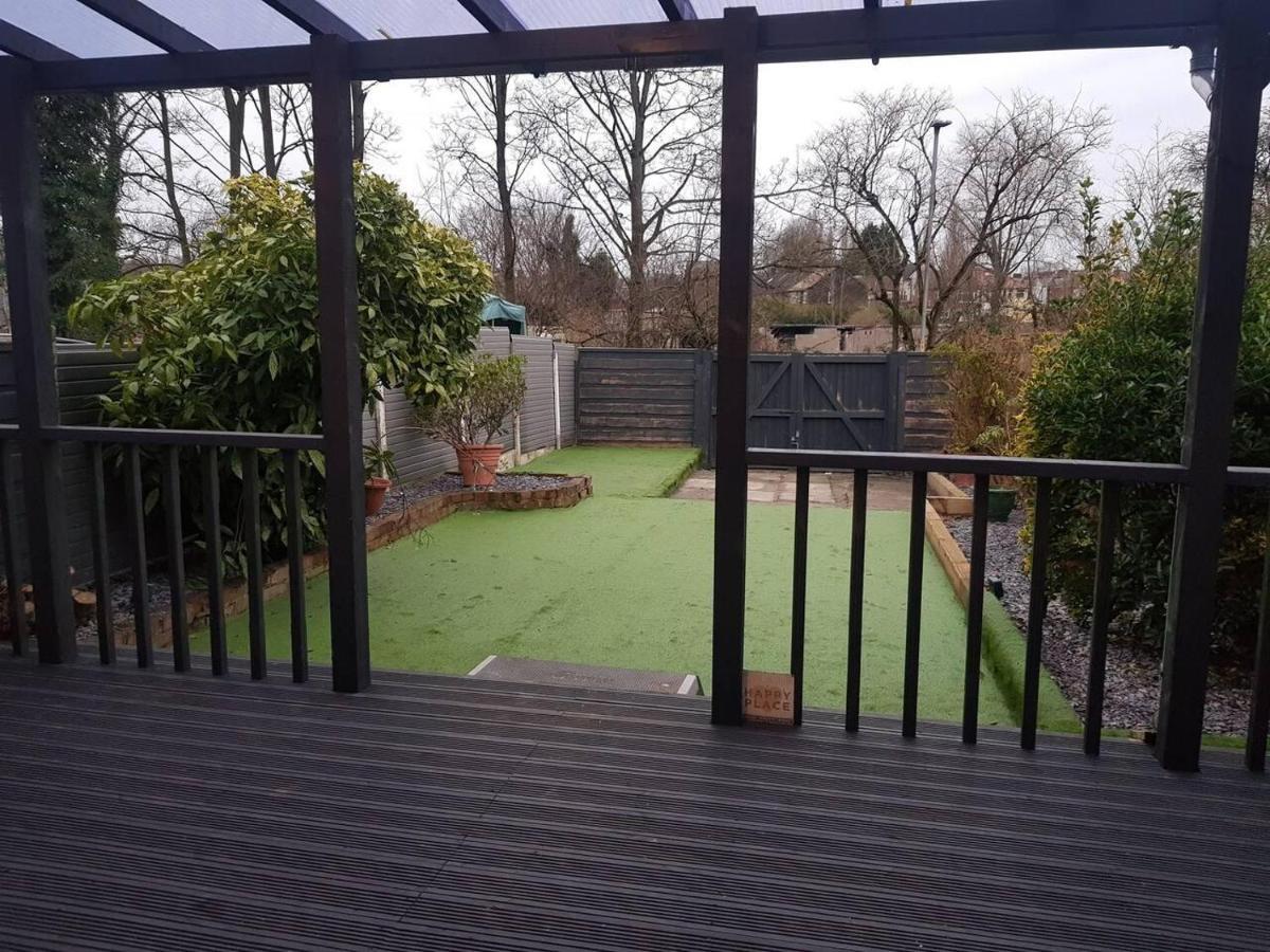 Bright 4-Bed House 15 Min To Manchester Centre Villa Екстериор снимка