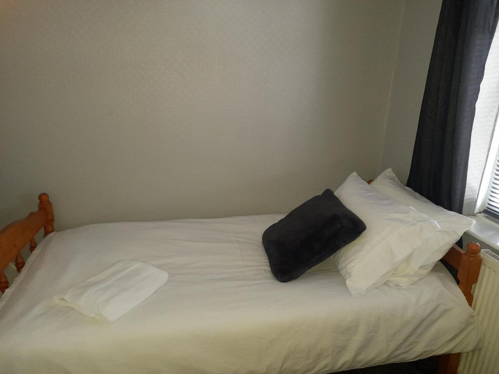 Bright 4-Bed House 15 Min To Manchester Centre Villa Екстериор снимка