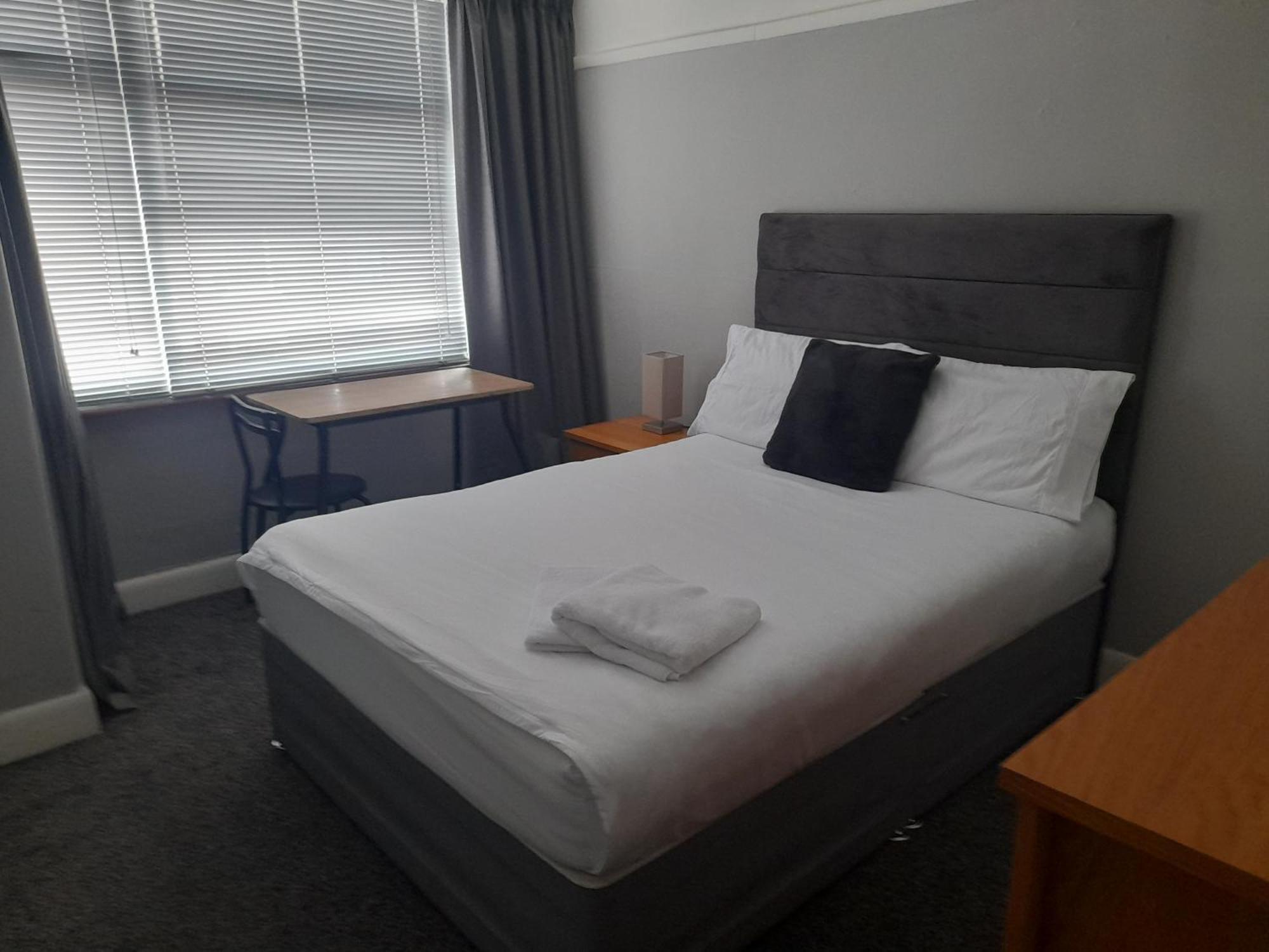 Bright 4-Bed House 15 Min To Manchester Centre Villa Екстериор снимка
