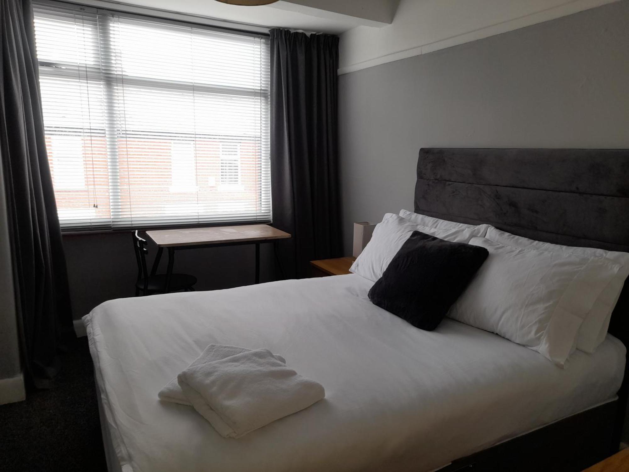 Bright 4-Bed House 15 Min To Manchester Centre Villa Екстериор снимка